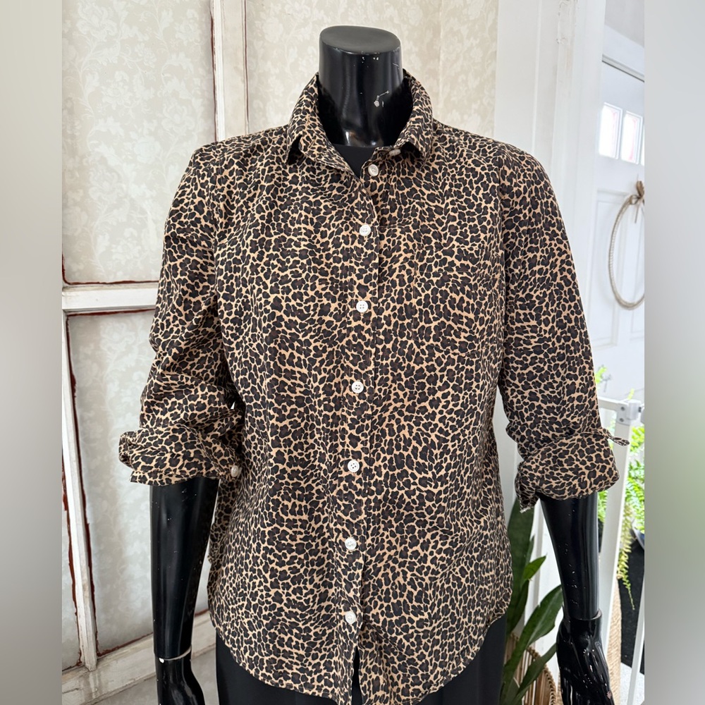 Women’s J Crew Factory button down shirt, Sz Medium